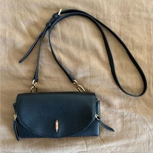 Thacker Nikki Wallet Crossbody